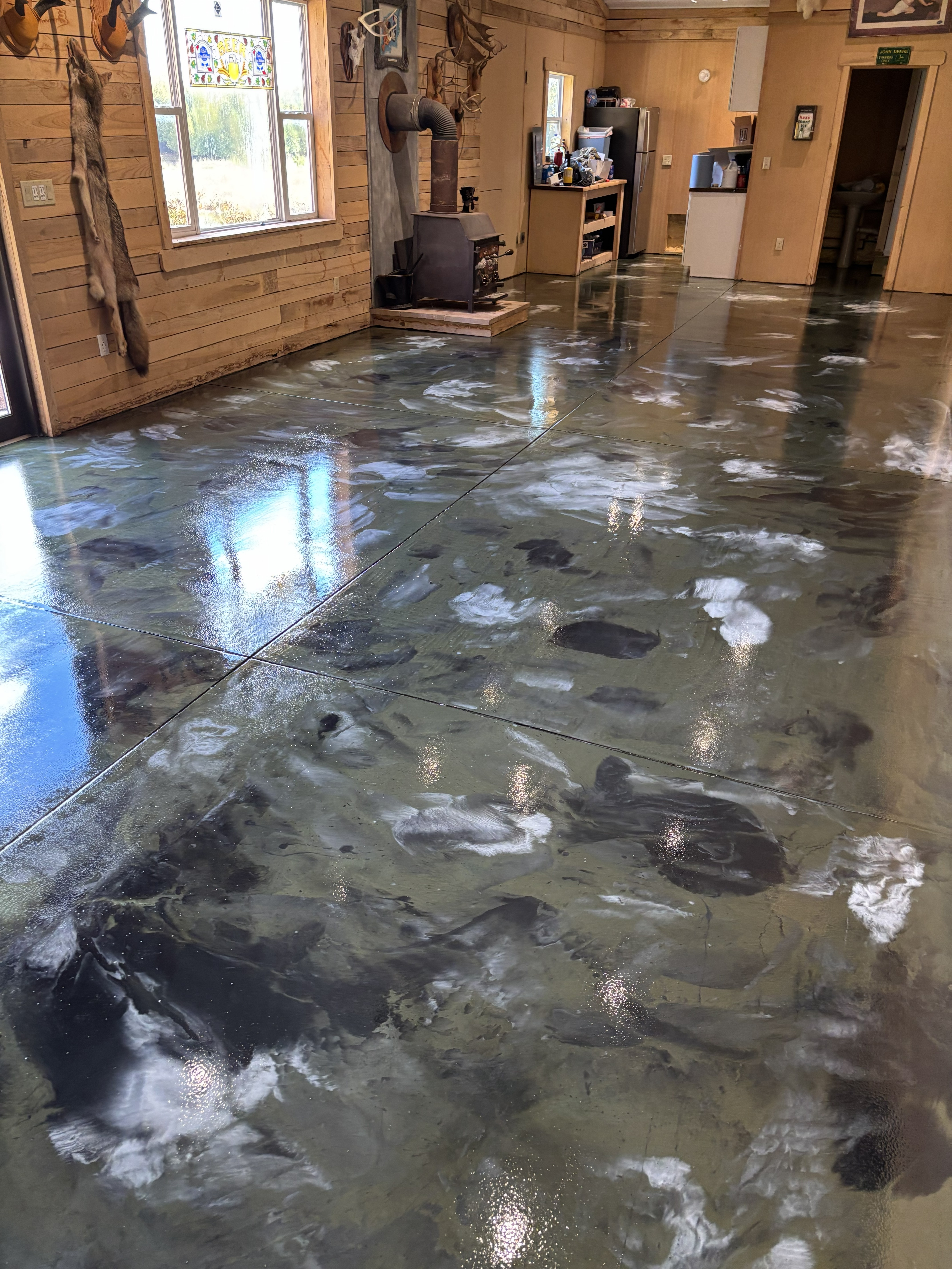 Metallic epoxy commercial floor
