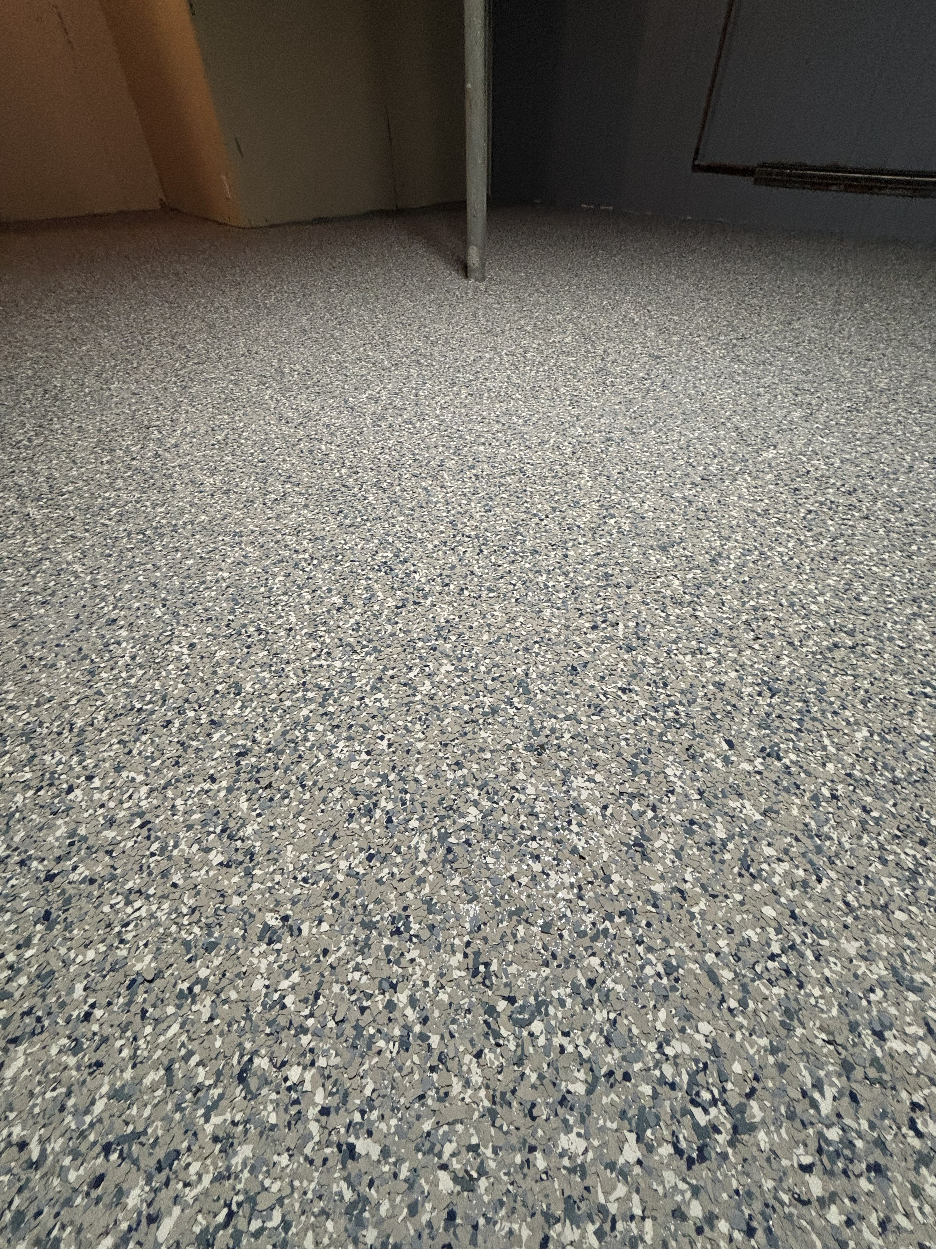Flake epoxy floor
